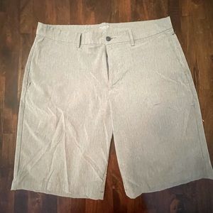Old Navy Active Golf Shorts size 36 Grey
